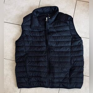 Attention Men's Black Puffer Vest